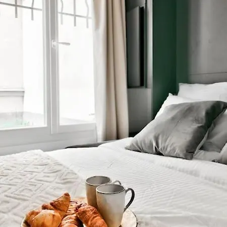 New ! Cosy Intimate Nest Sacre Coeur ! Paris